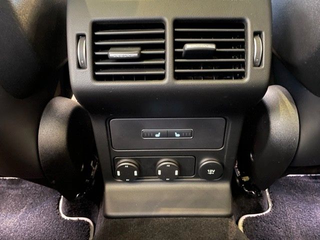 Fahrzeugabbildung Jaguar F-PACE P550 SVR AWD Panoramadach AHK elk. & 22"
