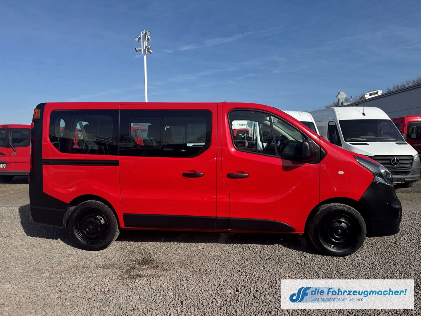 Fahrzeugabbildung Opel Vivaro B Kombi  L1H1 2,7t 1.6 CDTI *G8105 KLIMA