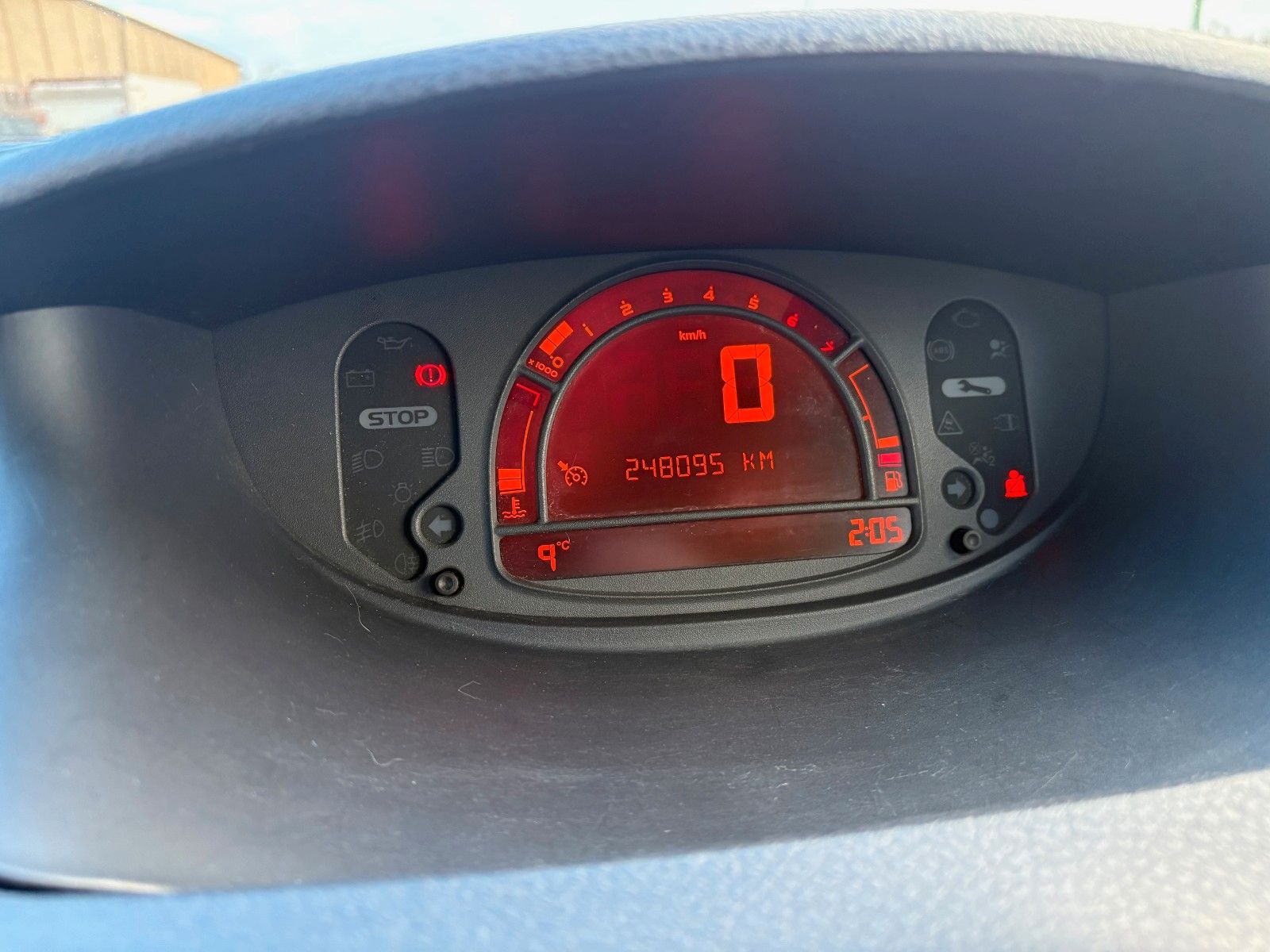 Fahrzeugabbildung Renault Modus 1.2 TCe 100 Klima 2.HAND TÜV 10/2027 Tempo