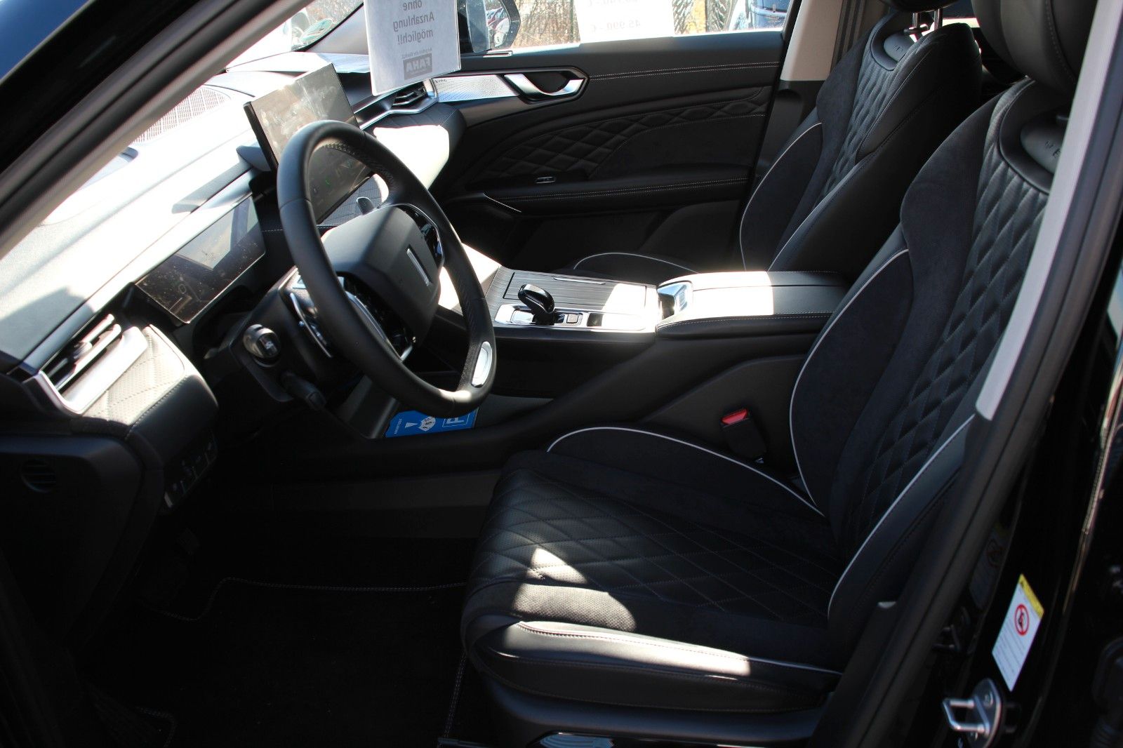 Fahrzeugabbildung GWM Wey 03 PHEV LUXURY