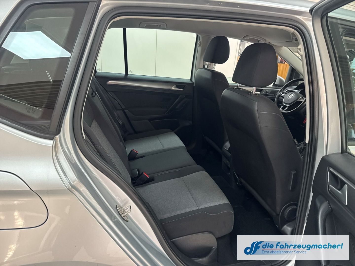 Fahrzeugabbildung Volkswagen Golf Sportsvan VII Trendline BMT Start-Stopp Spe