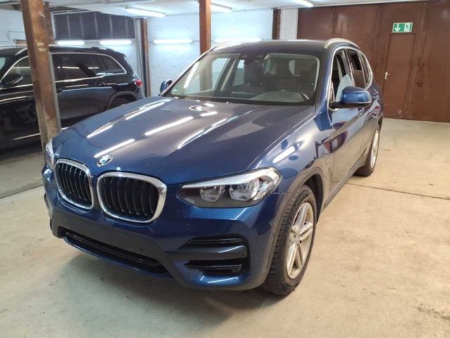 BMW X3 30 e xDrive*Advantage*Navi*LED*Live Cockpit*