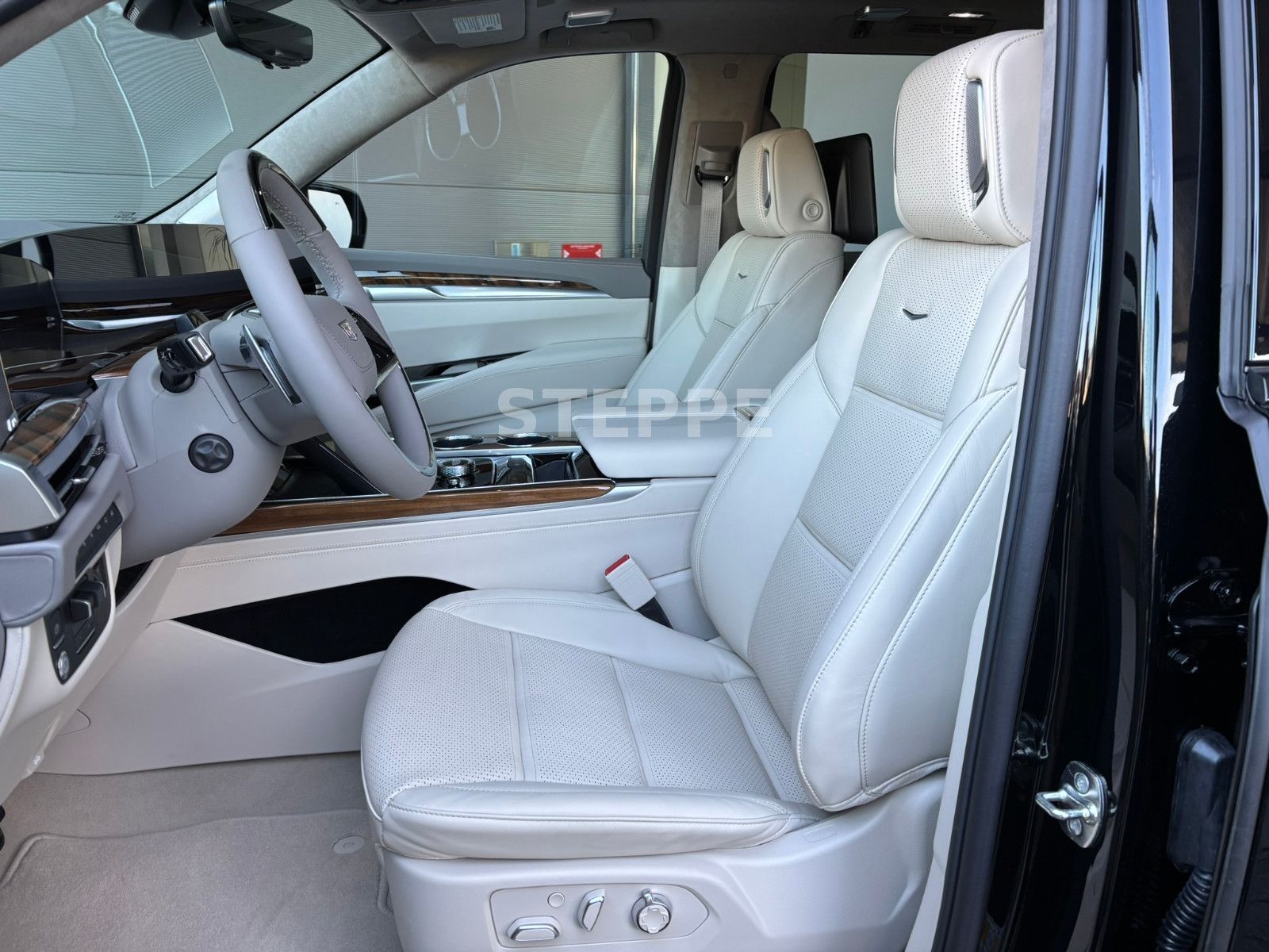 Cadillac Escalade FACELIFT MY26 6.2 V8 Platinum Luxury24"