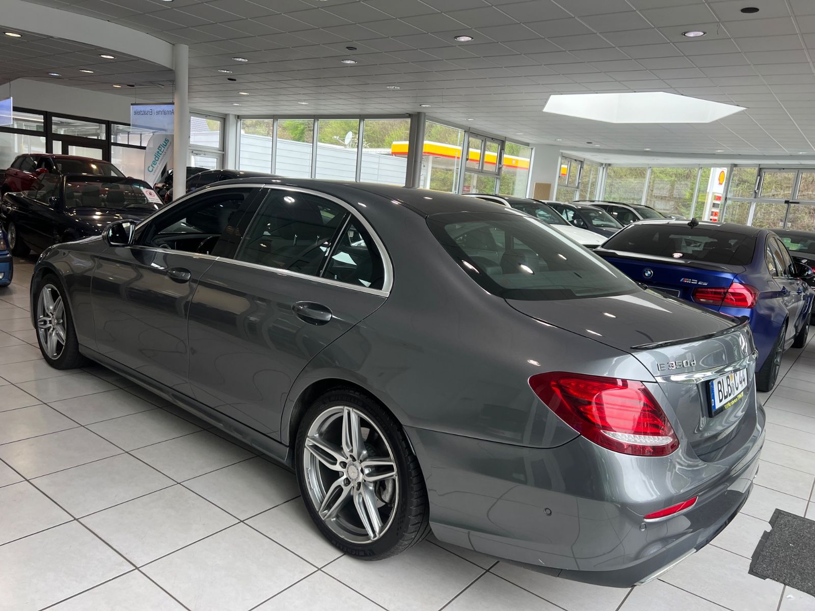 Fahrzeugabbildung Mercedes-Benz E 350 AMG LINE * Widescreen * Ahk *