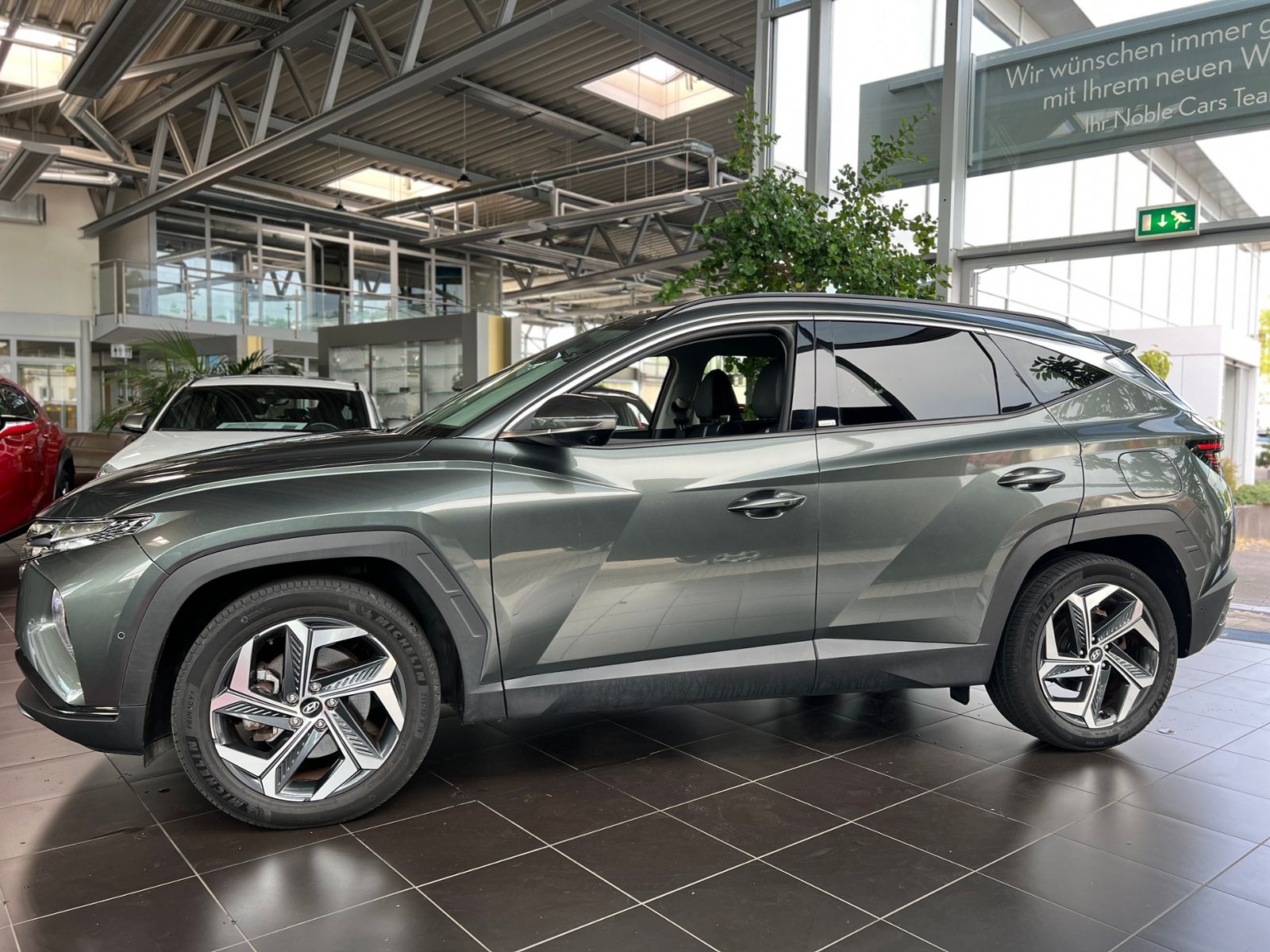 Fahrzeugabbildung Hyundai TUCSON Prime Plug-In Hybrid PHEV 4WD LEDER LED