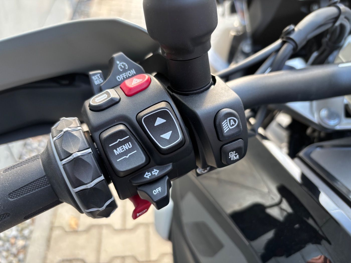 Fahrzeugabbildung BMW R 1300 GS Triple Black ASA 3 Pakete