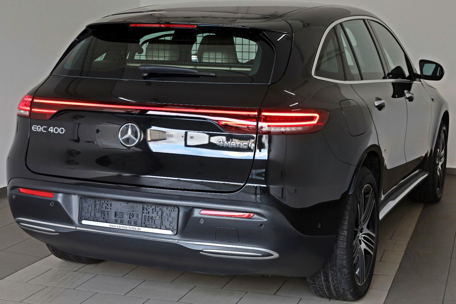 Fahrzeugabbildung Mercedes-Benz EQC 400 4M,Leder,HUD,360°Kam.,SD,ACC,Sitzlüftung
