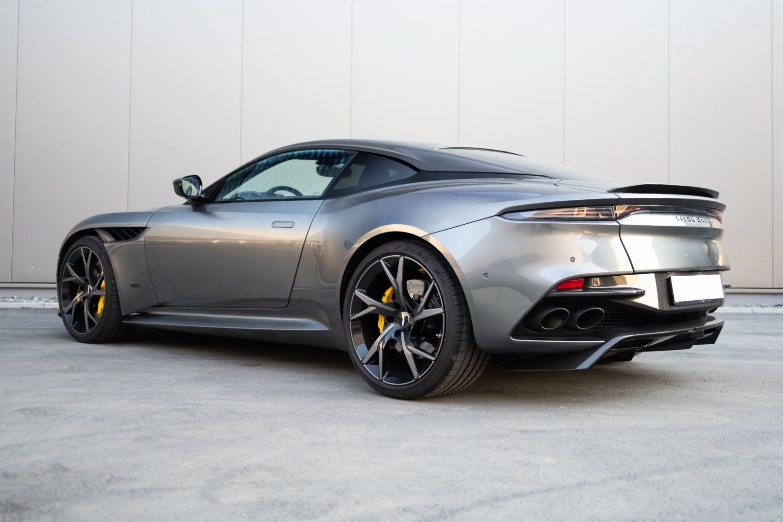 Aston Martin DBS (5.2 V12 FULL CARBON/1.Hand/Deutsches Fzg.)