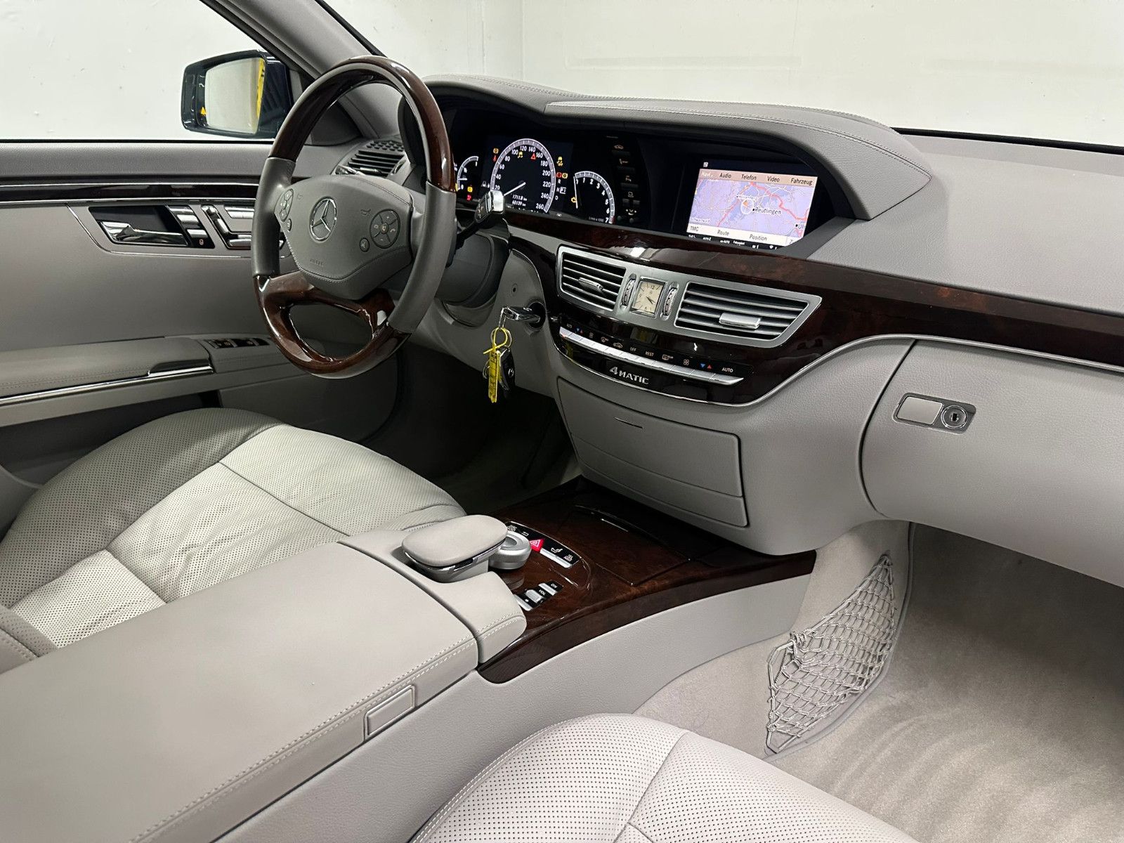 Fahrzeugabbildung Mercedes-Benz S 500 4MATIC *2.Hand*DISTRO*SCHIEBED*SITZKLIMA