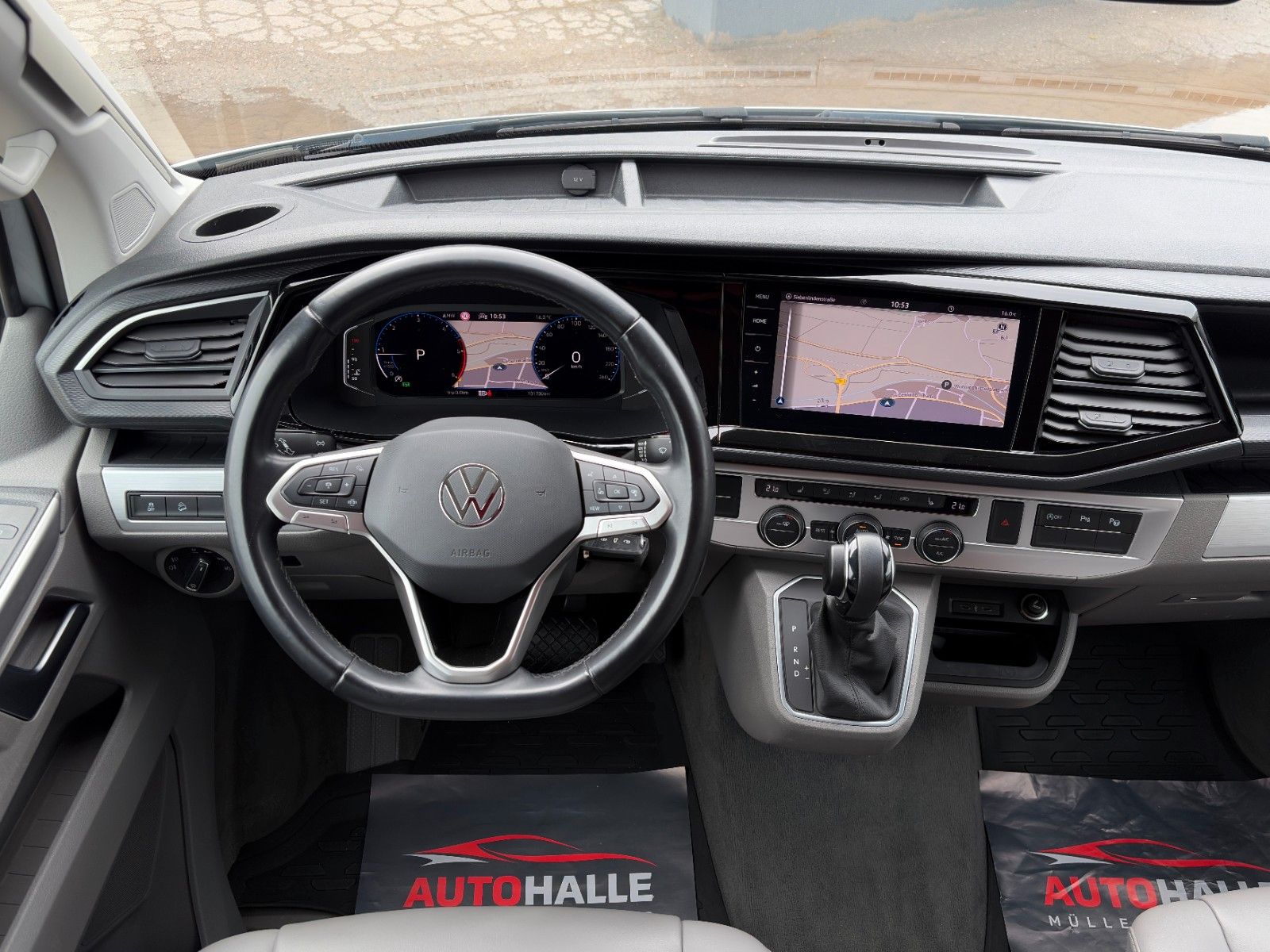 Fahrzeugabbildung Volkswagen T6.1 California Ocean 2.0 TDI Hub Küche Markise