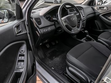 Hyundai i20 Passion Plus Navi SHZ LenkradHZG Spurhaltea.