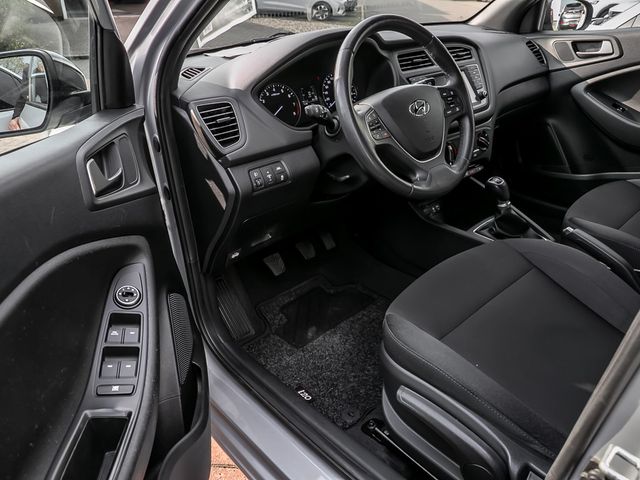 Hyundai i20 Passion Plus Navi SHZ LenkradHZG Spurhaltea.