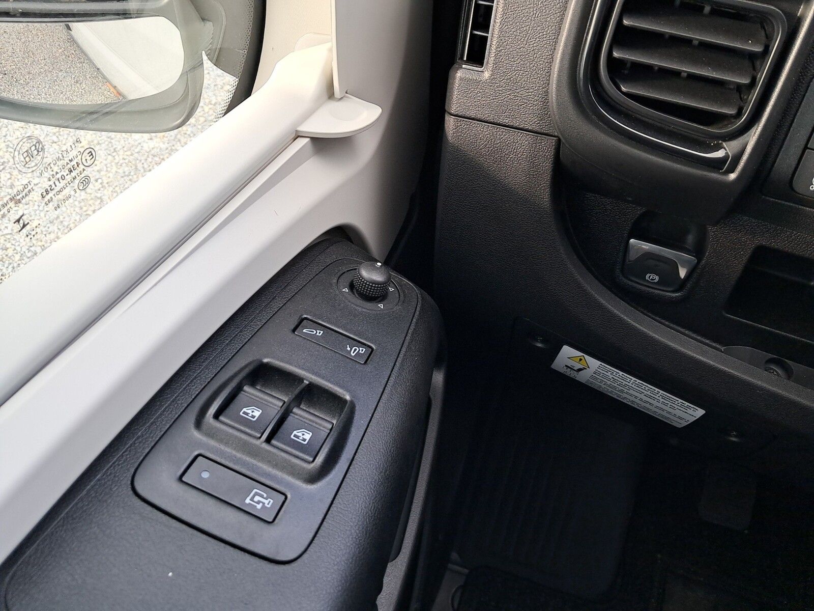 Fahrzeugabbildung Eura Mobil Van V 635 EB