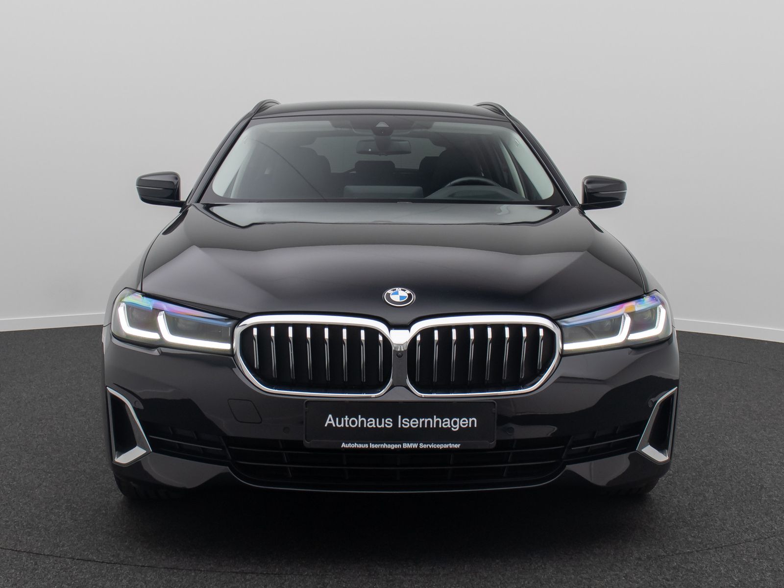 Fahrzeugabbildung BMW 530e Luxury Line 360° Laser DAB H/K SoftCl Sport