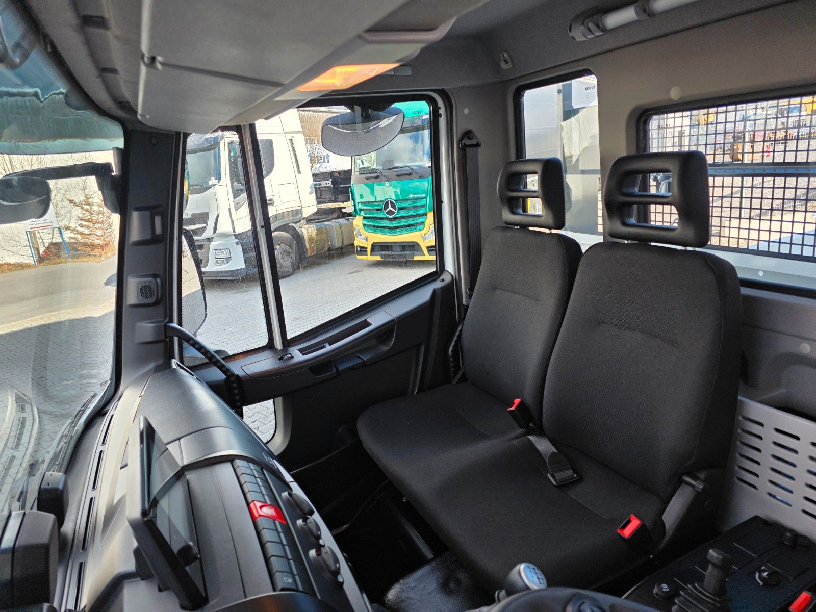 Fahrzeugabbildung Iveco Eurocargo ML80E22 Meiller 2x AHK 6 Zylinder