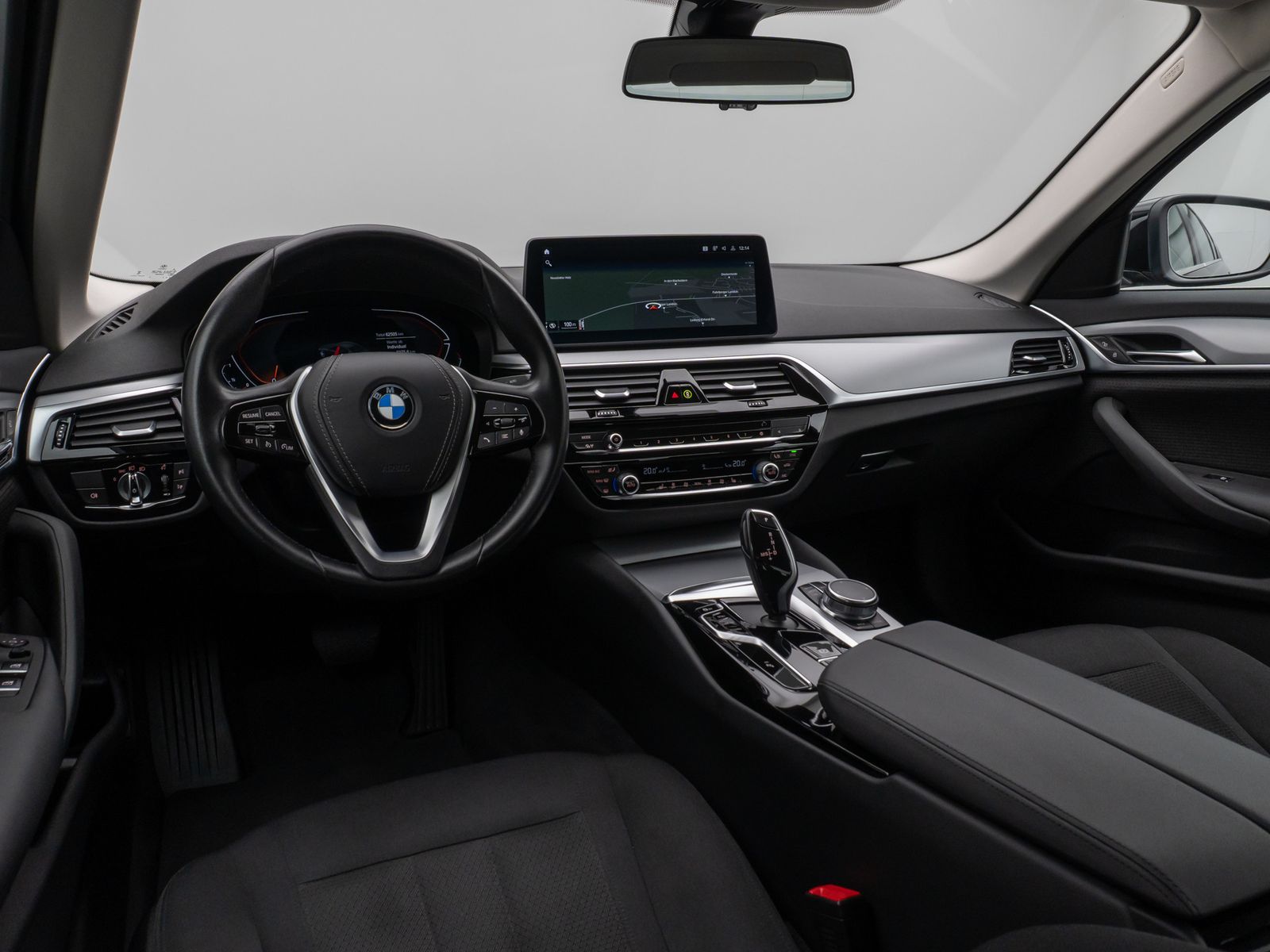 Fahrzeugabbildung BMW 530i Lim.DAB CockPitPro PDC Sitzhzg Alarm LED