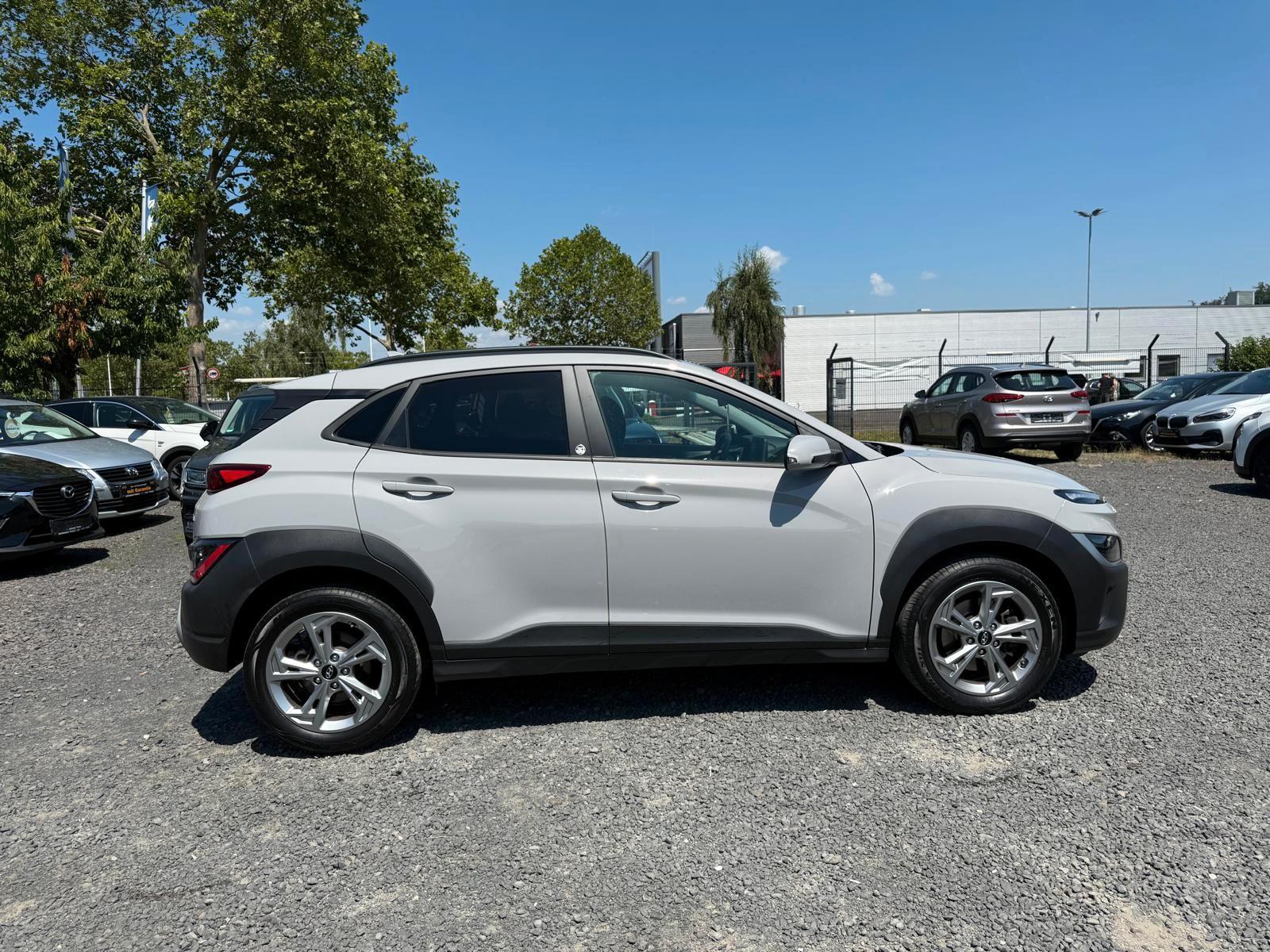 Hyundai Kona Edition 30 2WD/NAVI/KAMERA/TÜV NEU