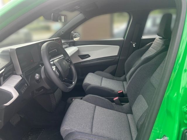 Fahrzeugabbildung Renault 5 Electric 120  Evolution+Winter+Paket+Allwetter