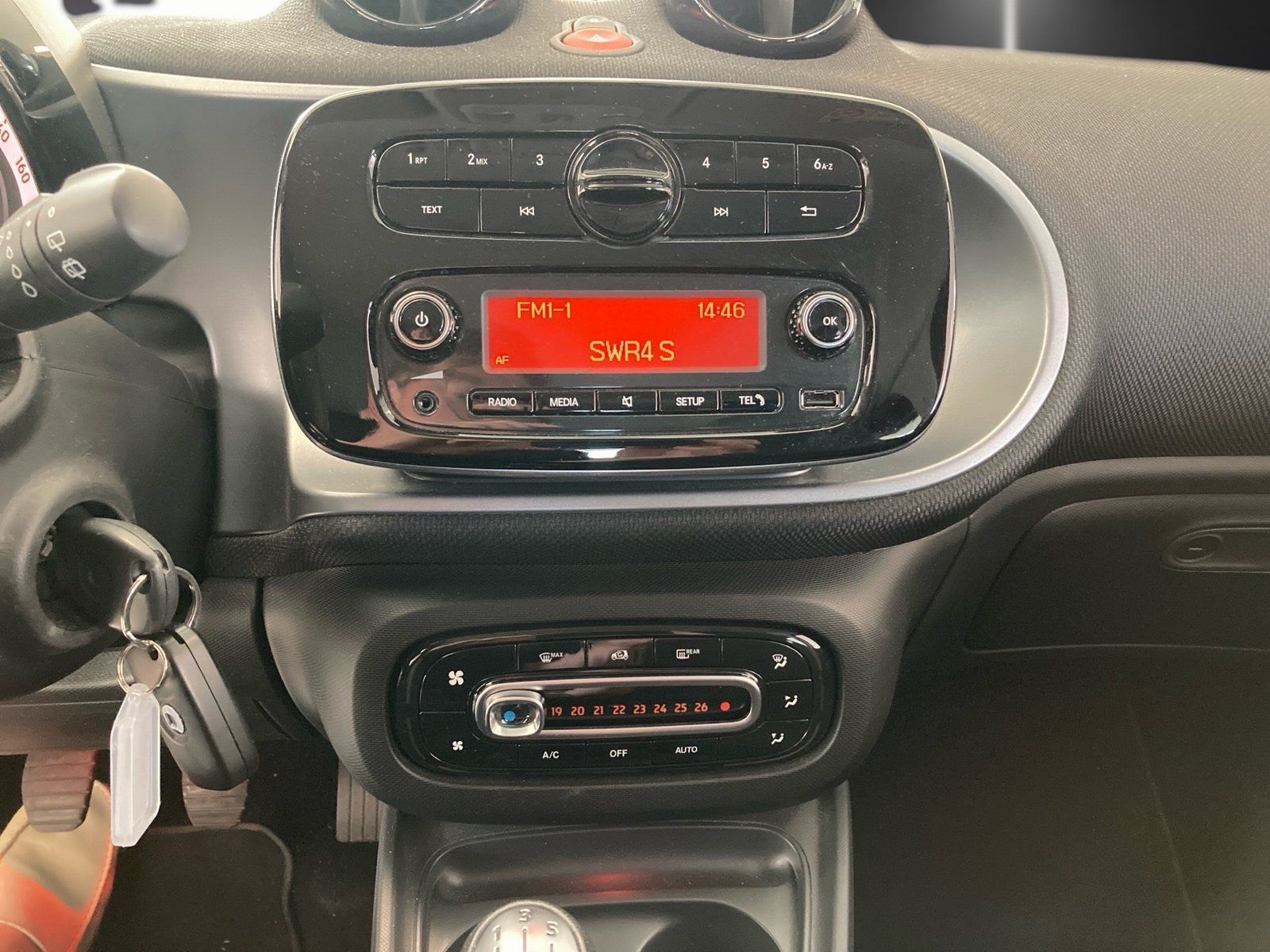 Fahrzeugabbildung Smart forfour 52 kW passion*PDC*Klima*Sitzheiz*LED&Sen