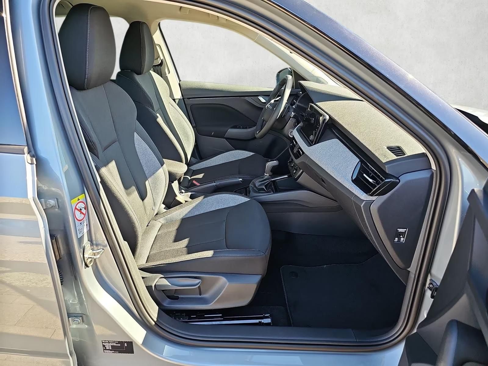 Fahrzeugabbildung SKODA Kamiq 1.0 TSI DSG Selection Black+APP+SHZ+KAMERA