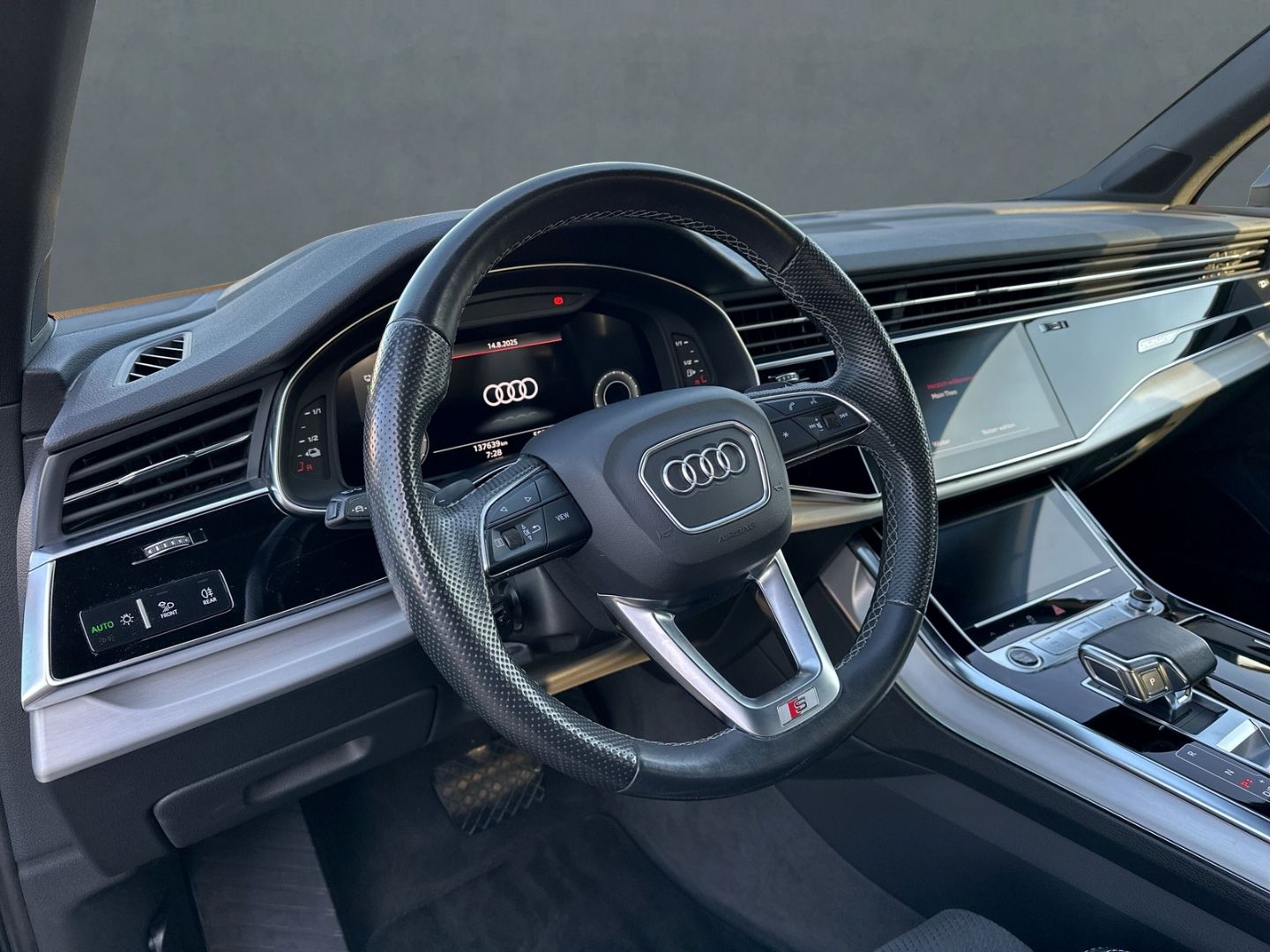 Q7 S line 55 TFSI e quattro HUD Luftfederung B&O