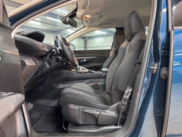 Peugeot 5008 - 8