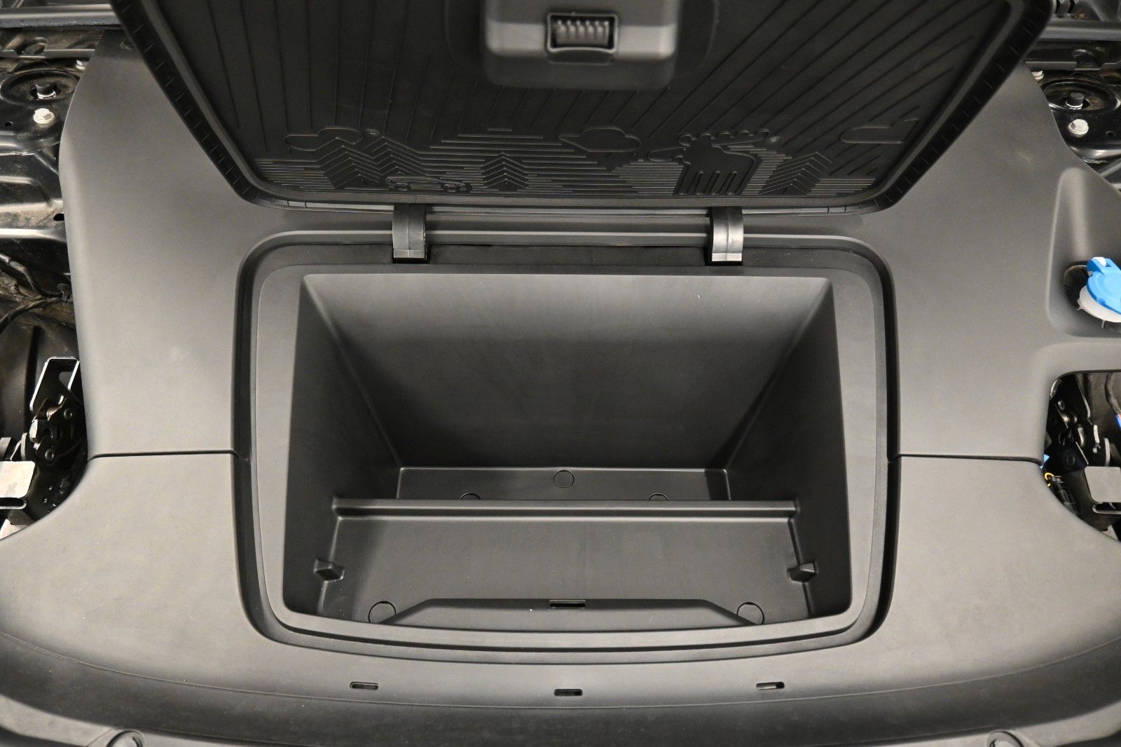 Fahrzeugabbildung Volvo EX30 Single Motor Extended Range Plus ACC