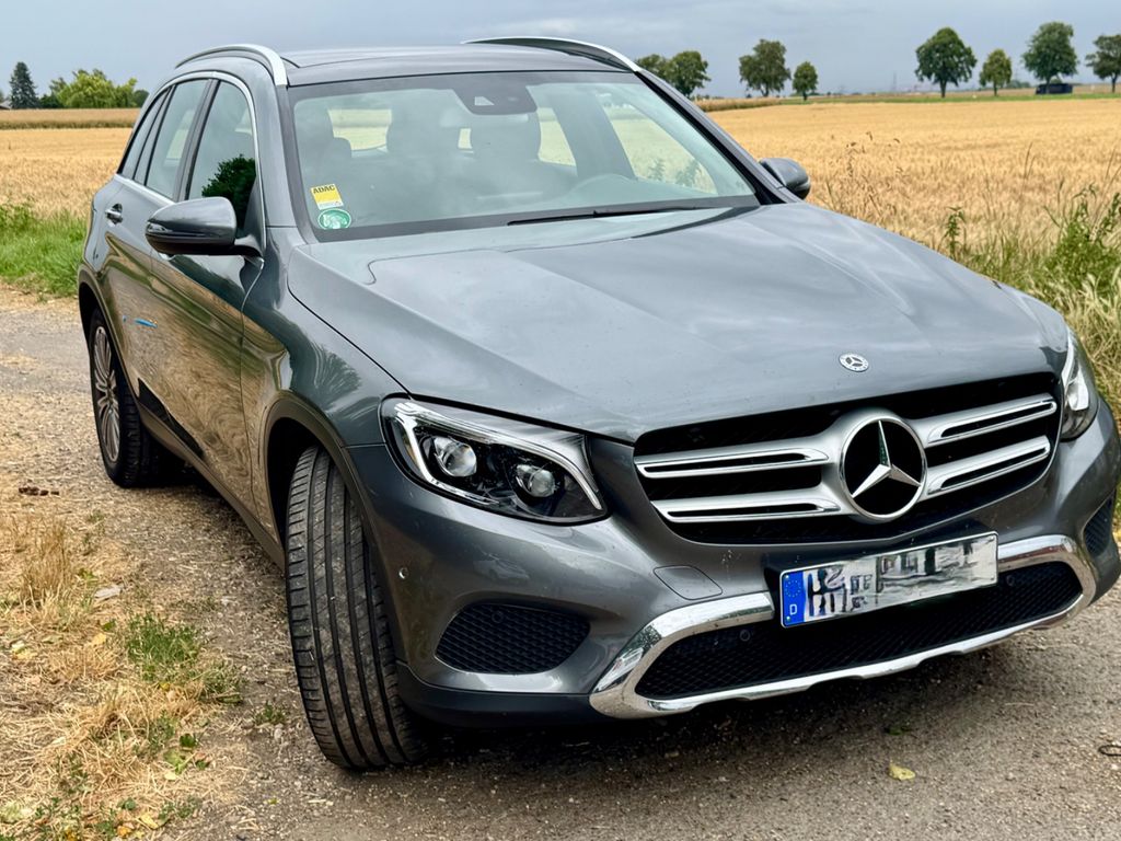 Image of Mercedes-Benz GLC 250