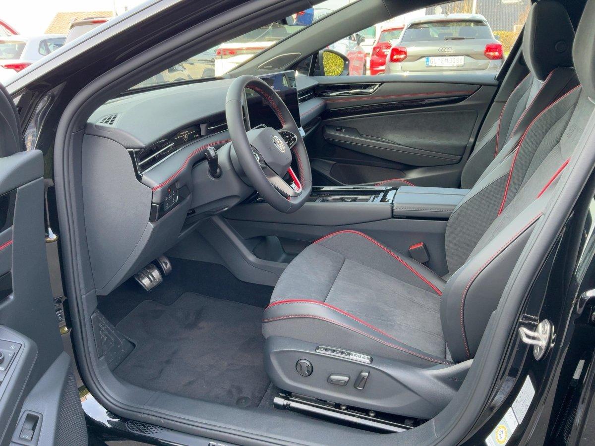 Volkswagen ID.7 GTX Tourer 4M 86 kWh Pano*AHK*Navi*Sitzlüft