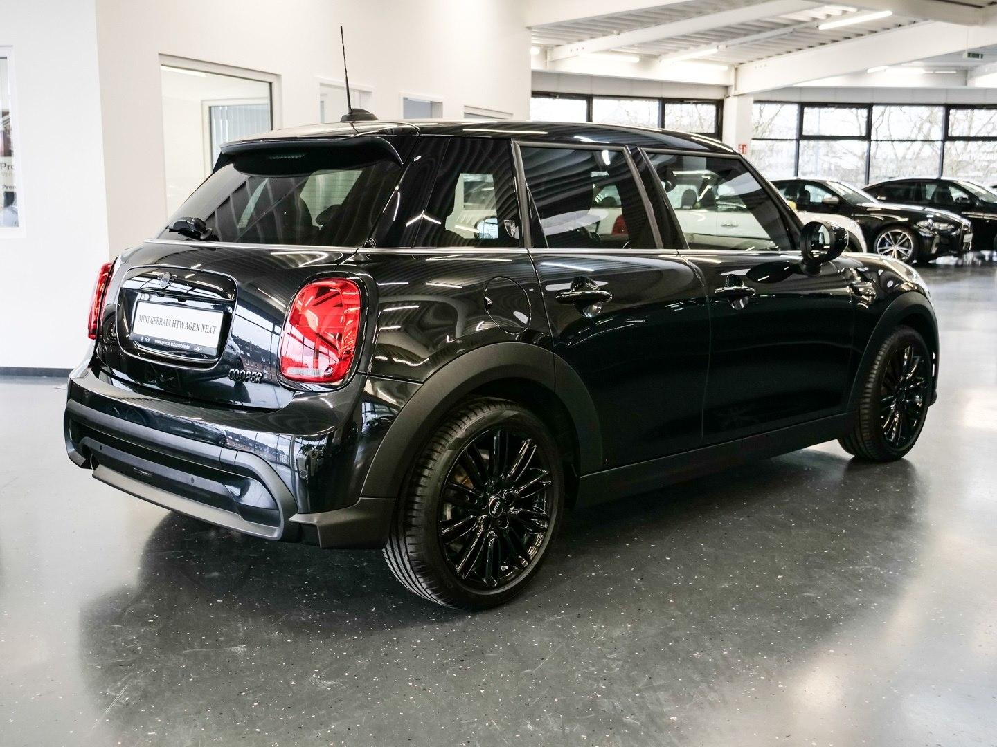 MINI Cooper Younique Trim Aut Nav LED Driveas RFK+PDC