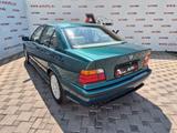 BMW 325i Automatik, Schiebedach, scheck - BMW 325 aus 1991