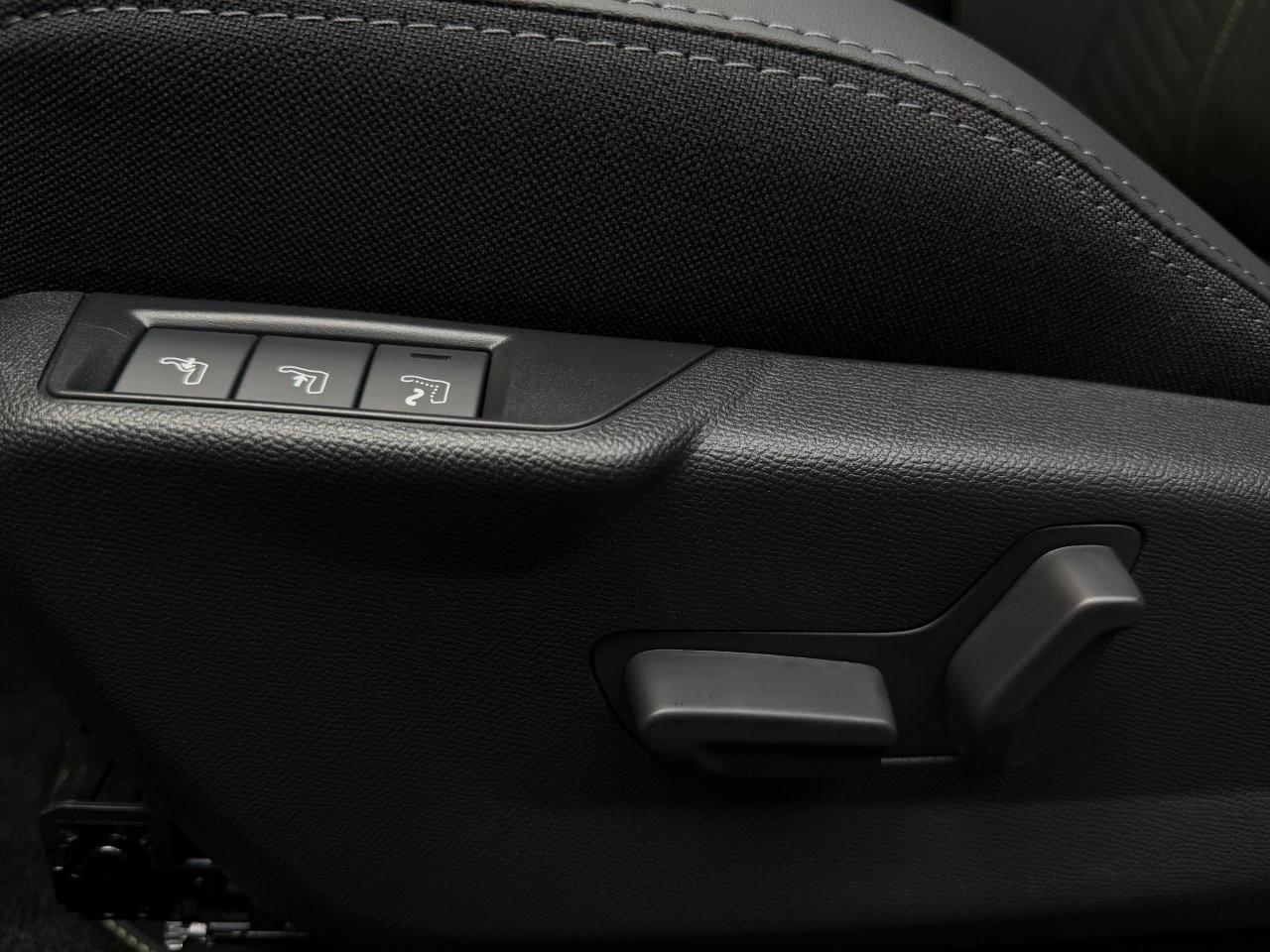 Peugeot 2008 Hybrid 145 GT Exclusive |Schiebedach | 360°