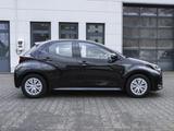 Toyota Yaris 1.5l Hybrid Business Edition NAVI SHZ BT - gebrauchte Toyota Yaris aus dem Jahr 2023