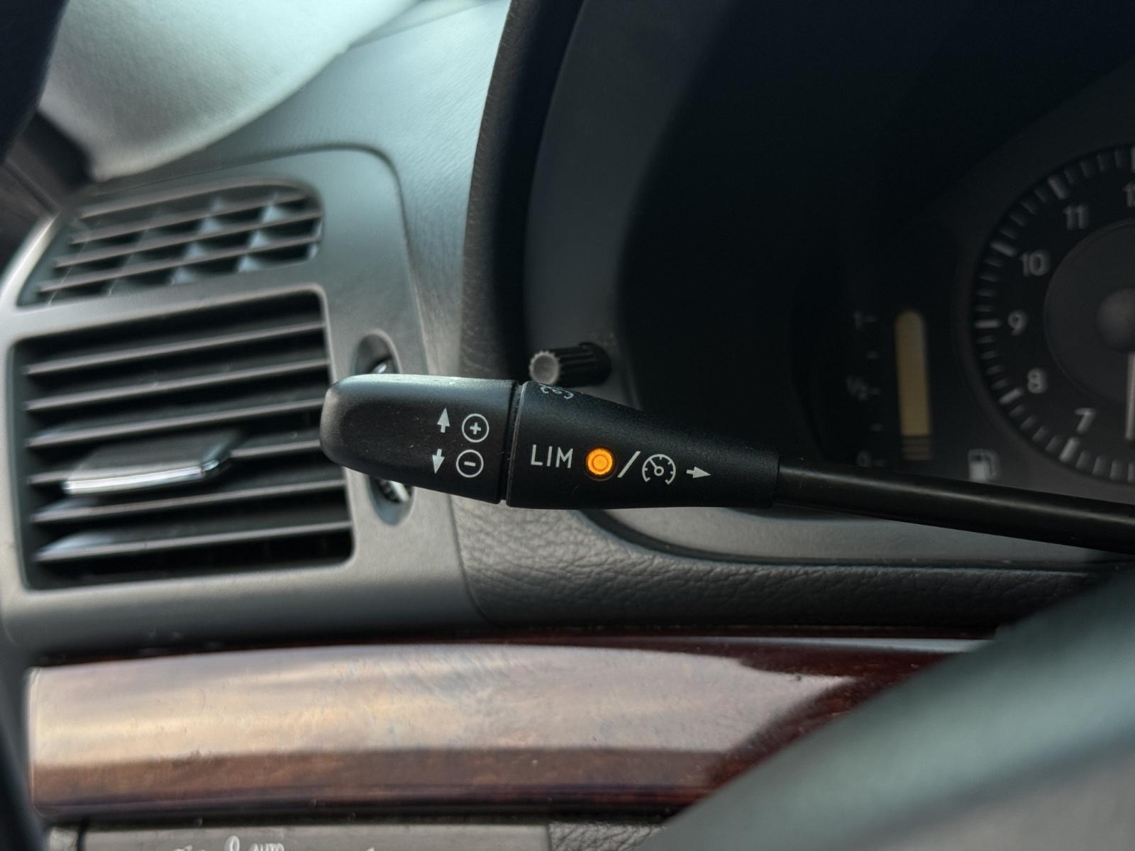 Mercedes-Benz E200 2005 — photo 21