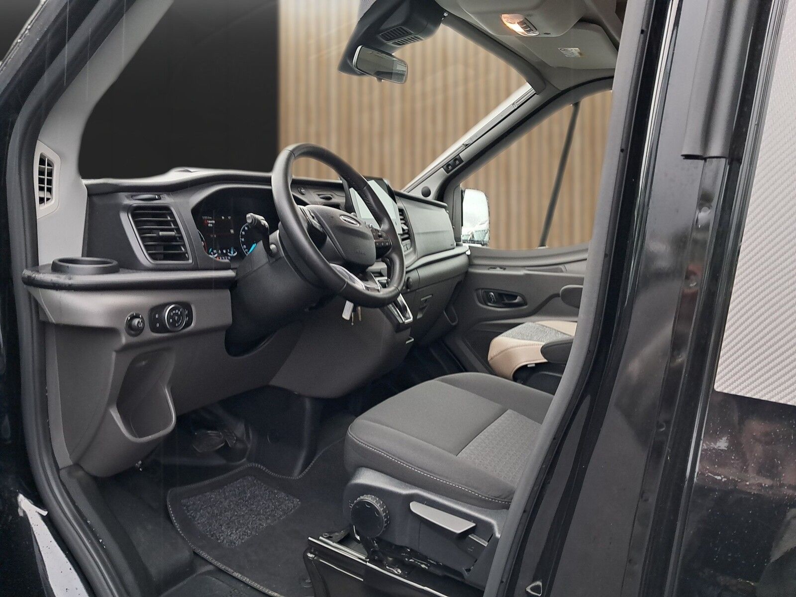 Fahrzeugabbildung Dethleffs Globetrail 590C Ford Markise,AHK