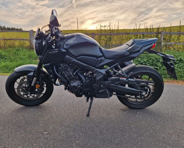 Honda CB 650 R