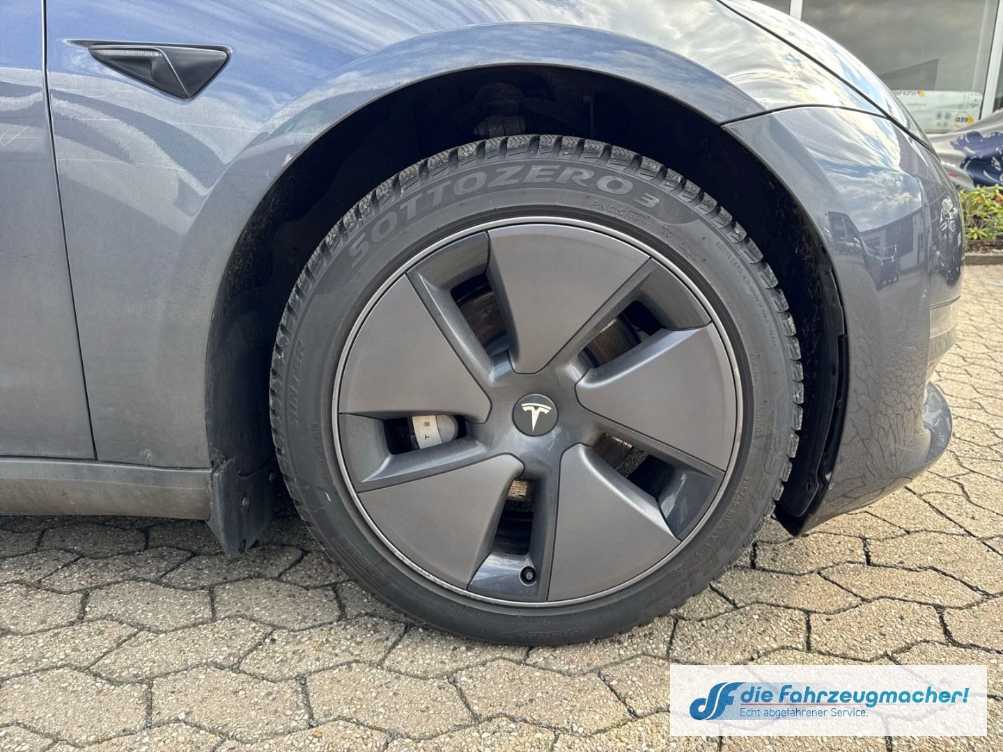 Fahrzeugabbildung Tesla Model 3 RWD Soundsystem ACC El. Heckklap.*UNFALL