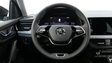 Skoda Scala Drive 1,0 TSI DSG PDC KAM BLACK PACKAGE