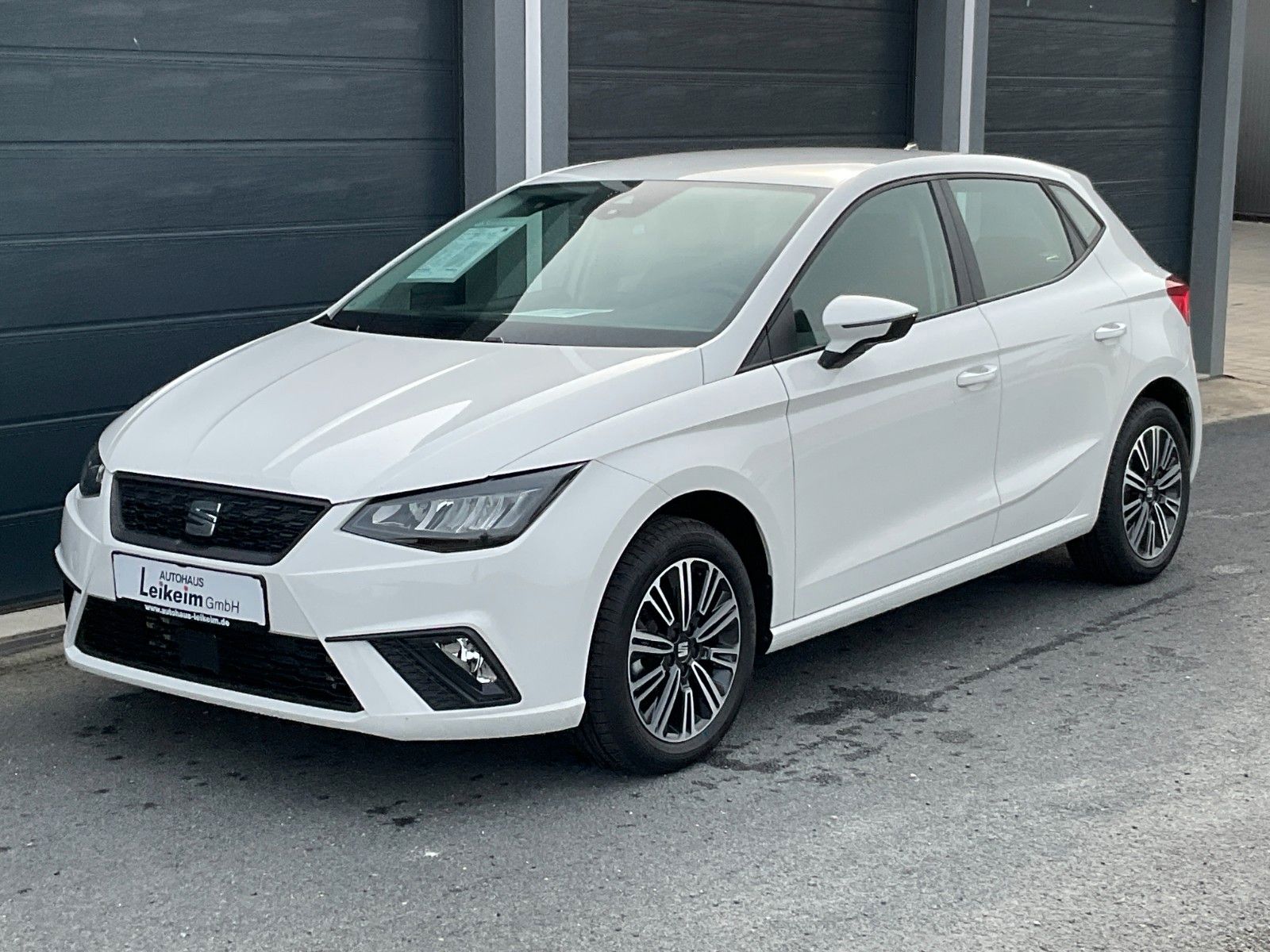 Gebrauchtwagen Seat Ibiza Ibiza 1,0 TSI Style – ACC * PDC * SHZ in Bamberg