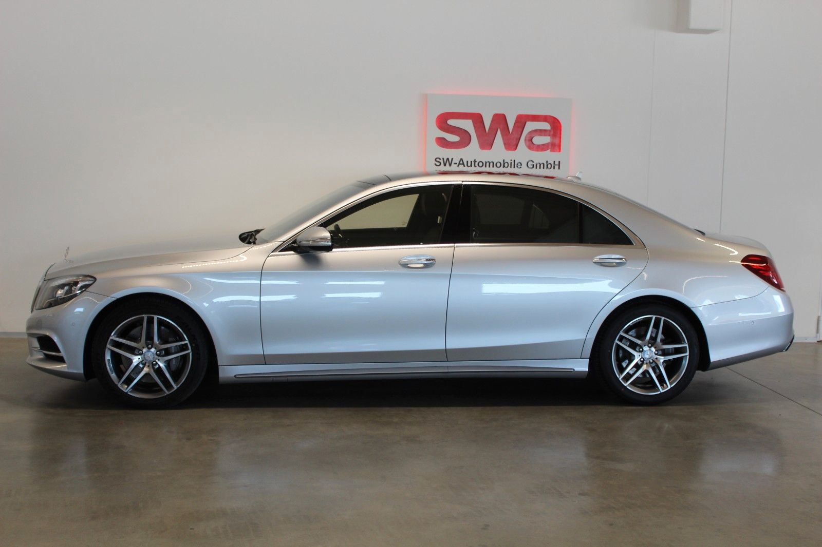 Mercedes-Benz S 500 L AMG-Paket !!! Neuwertig !!! 25.288 KM !! foto 6