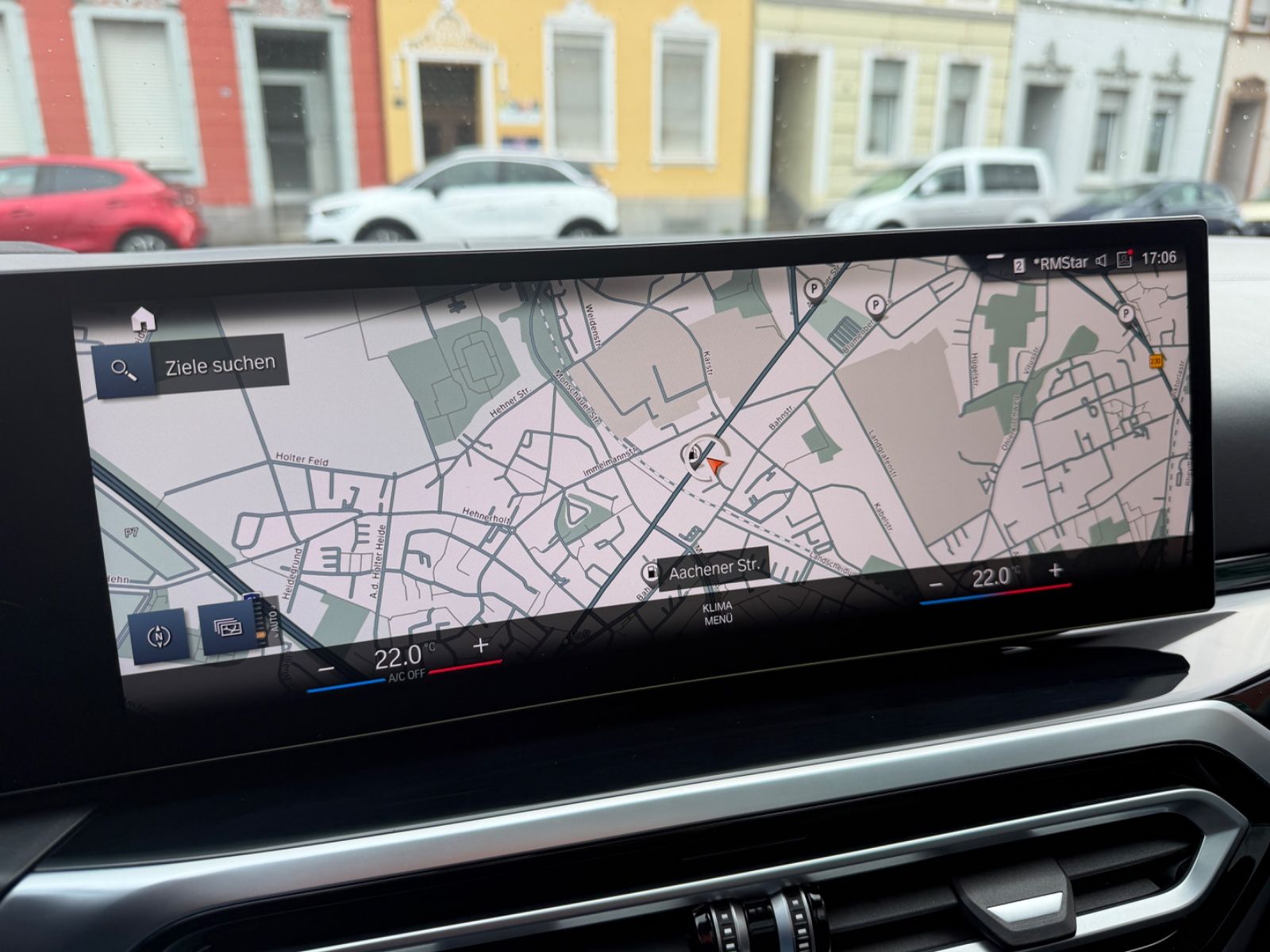 Fahrzeugabbildung BMW 330d xDrive Touring M SPORT PRO PANO STANDH. AHK