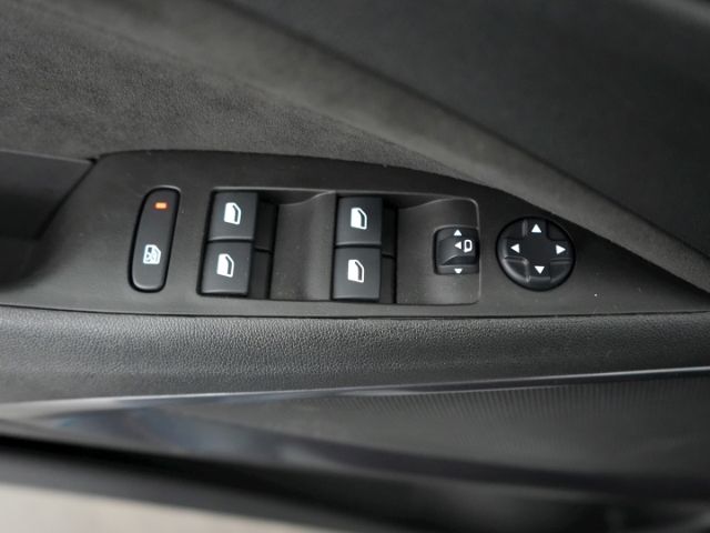 Crossland ULTIMATE AT+LED LICHT+NAVI+RÜCKFAHRKAM