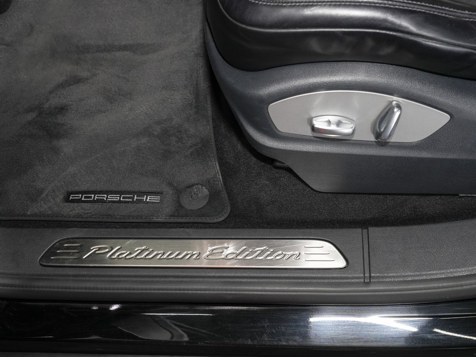 Fahrzeugabbildung Porsche Cayenne Diesel Platinum Edition - 21"SportClassi