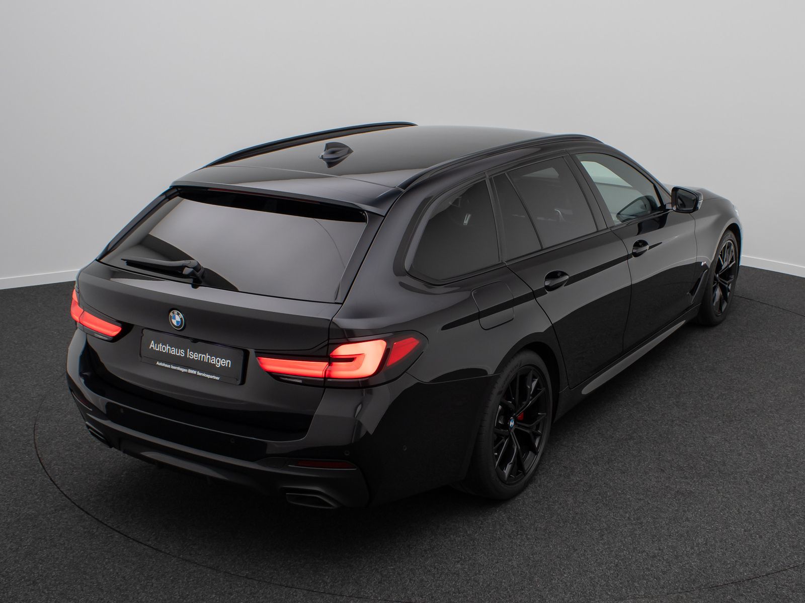 Fahrzeugabbildung BMW 540d xD M Sport Individual HUD DAB H/K Laser