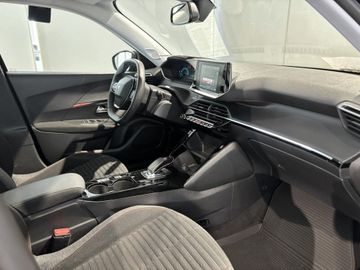 Fotografie des Peugeot 2008 Elektro Active Pack