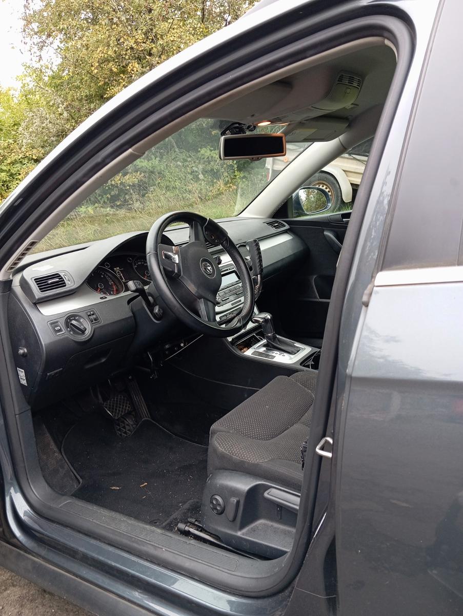 Volkswagen Passat 2009 — photo 9
