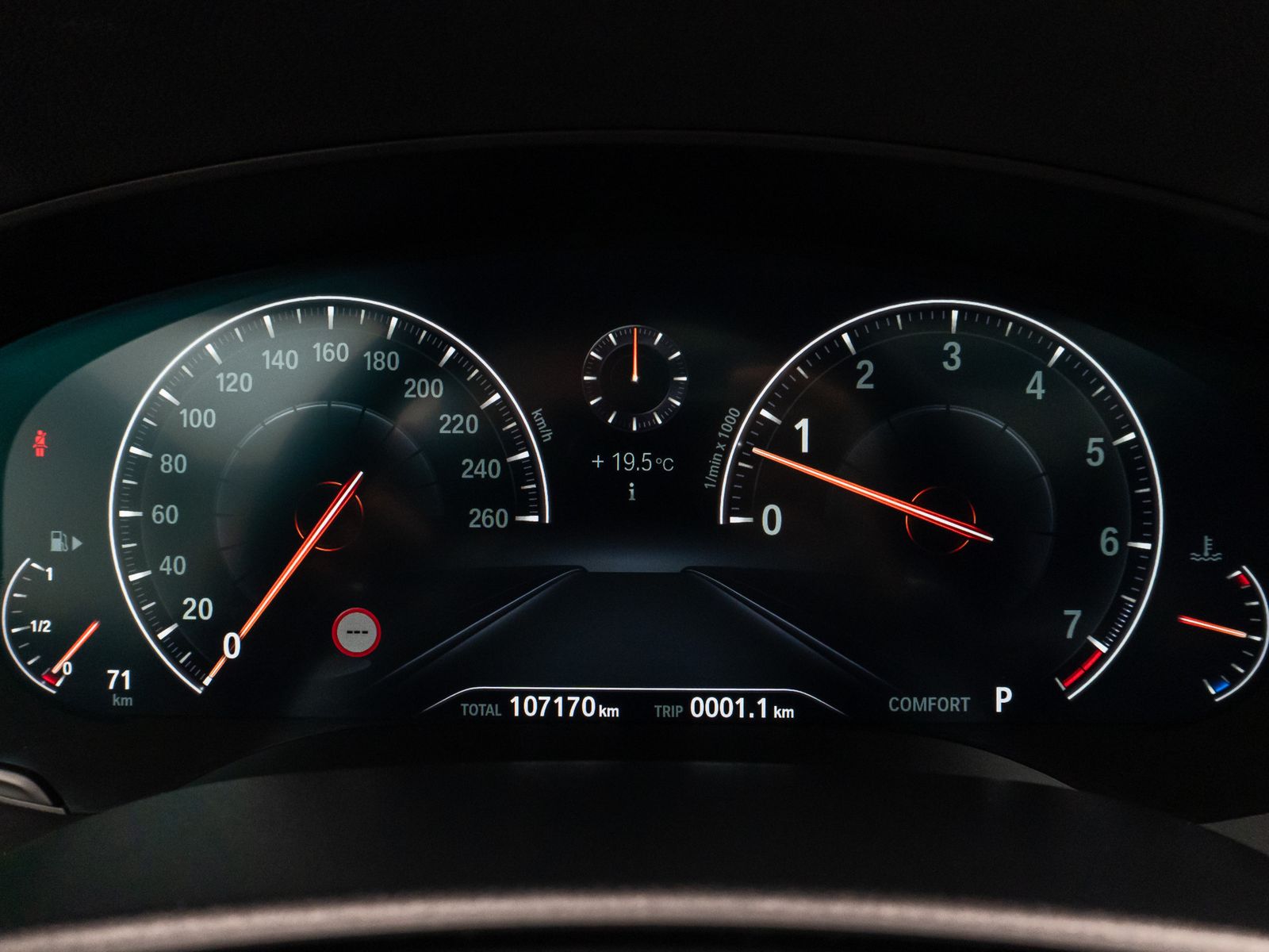 Fahrzeugabbildung BMW 540i xD SportLine Panorama HUD DAB HiFi 4xKlima
