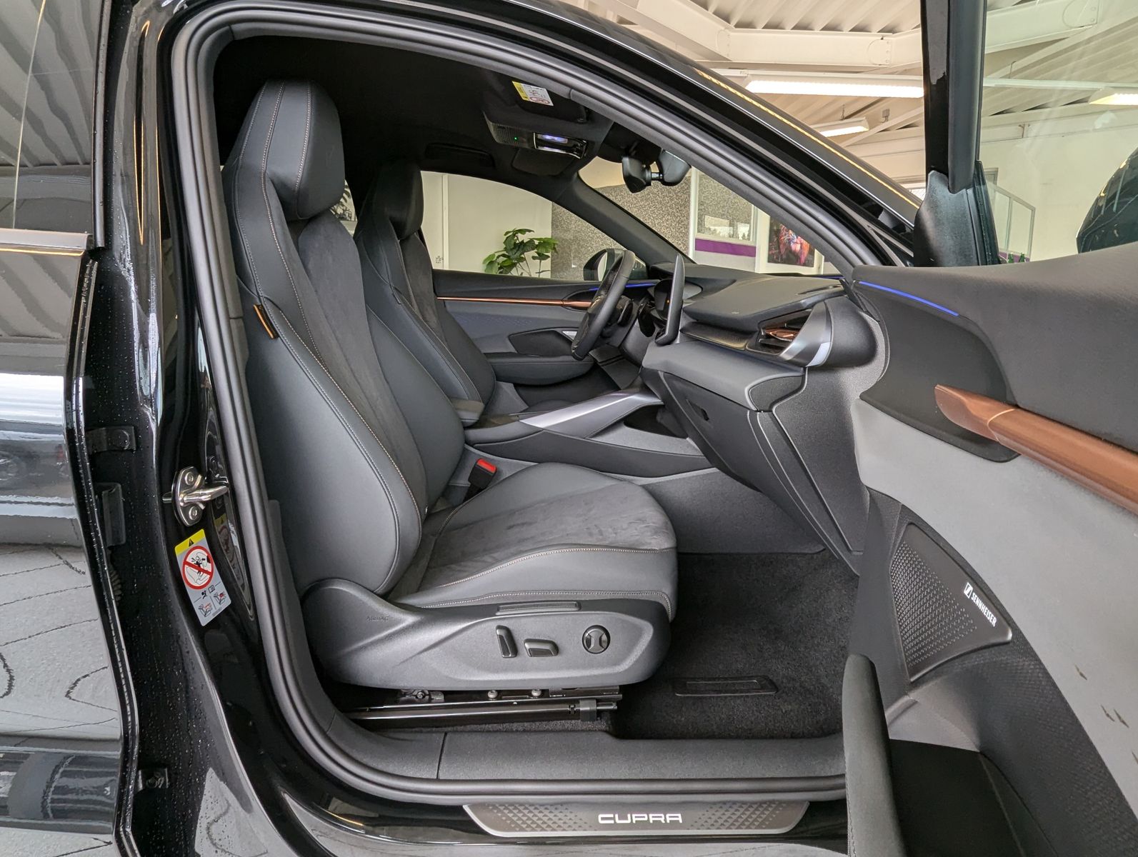 CUPRA Terramar 1.5 eTSI Sennheiser Edge-Paket HUD 19" - Image 14