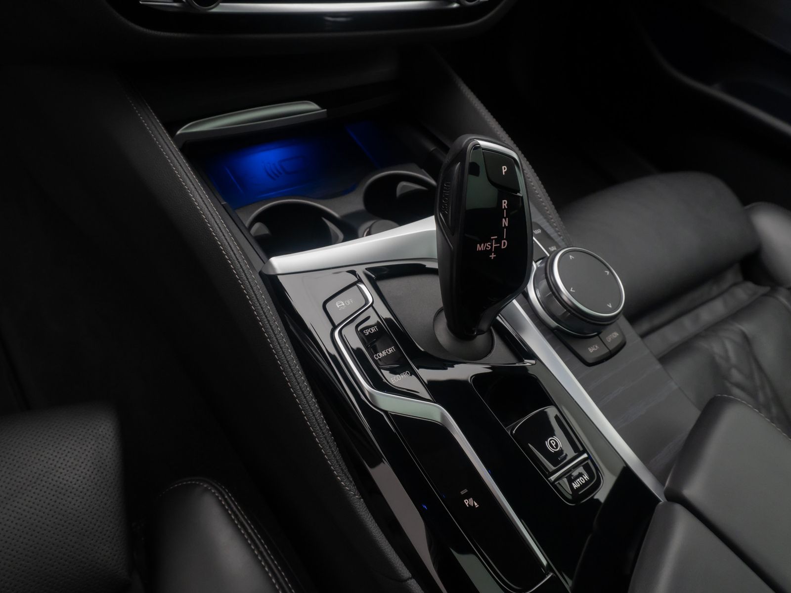 Fahrzeugabbildung BMW 540i xD M Sport Laser HUD DAB H/K Kamera Panoram