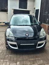 Renault Scenic BOSE Edition dCi 160 FAP BOSE Edition - Renault Scenic aus 2011: Bose